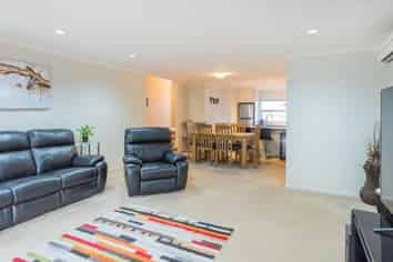 11 Jeannie Way, Waikanae Beach