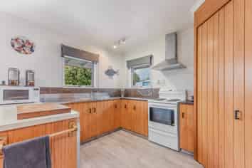 703 State Highway 1 , Picton