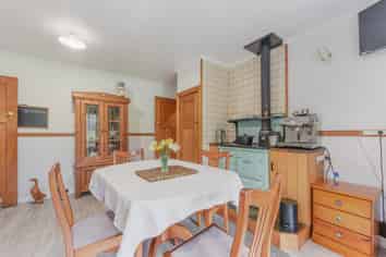 703 State Highway 1 , Picton