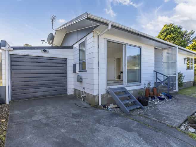 42A Mahoe Street, Tawa