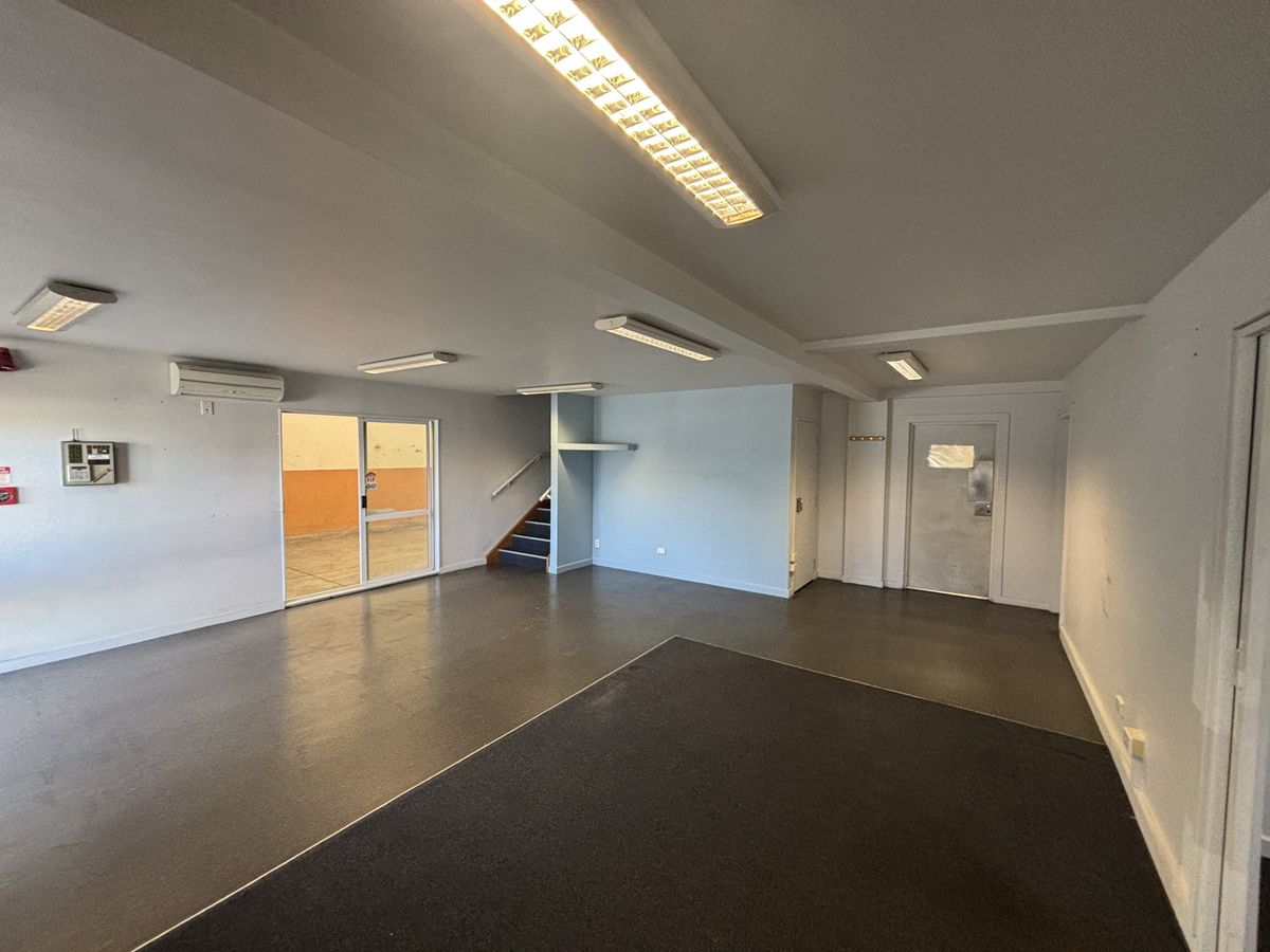 Stand Out on Hutt Road - Widok 4