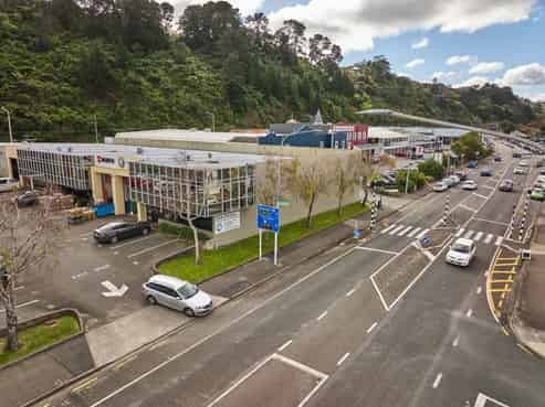 Stand Out on Hutt Road