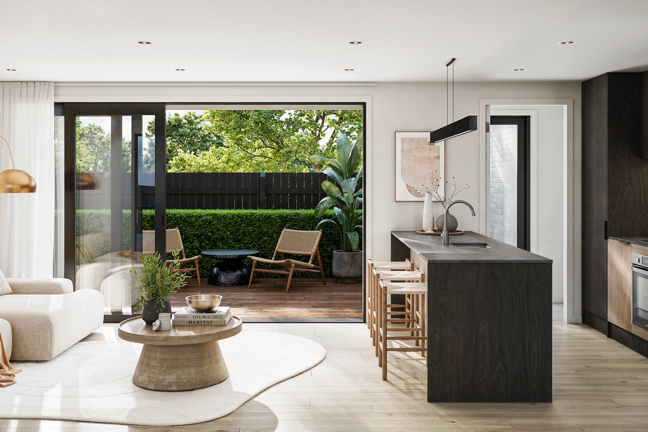 Rare Standalone Townhouse - Vista 3