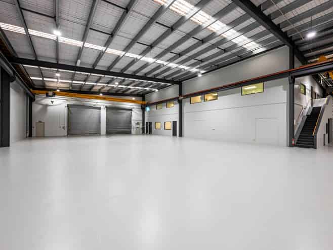 STANDALONE WAREHOUSE OF 2,558M²
