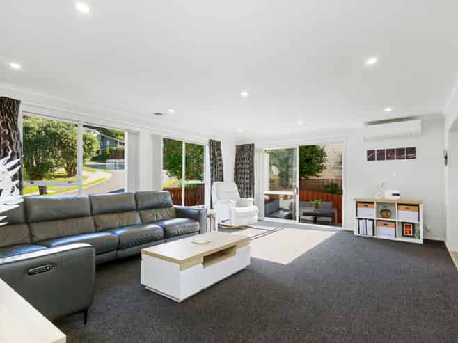 4 St Aidans Way, Tawa