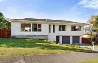 4 St Aidans Way, Tawa