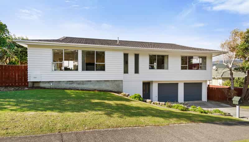 4 St Aidans Way, Tawa