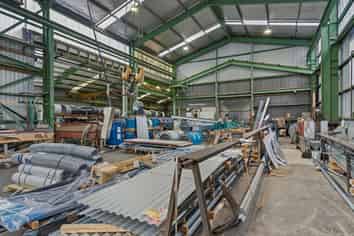  12m Stud Workshop in Strategic Location