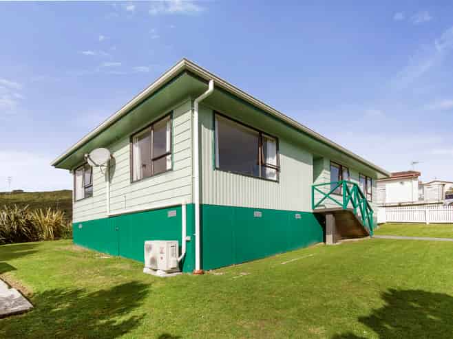23 Nassau Avenue, Grenada North
