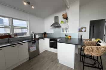 4 Weld Street, Levin