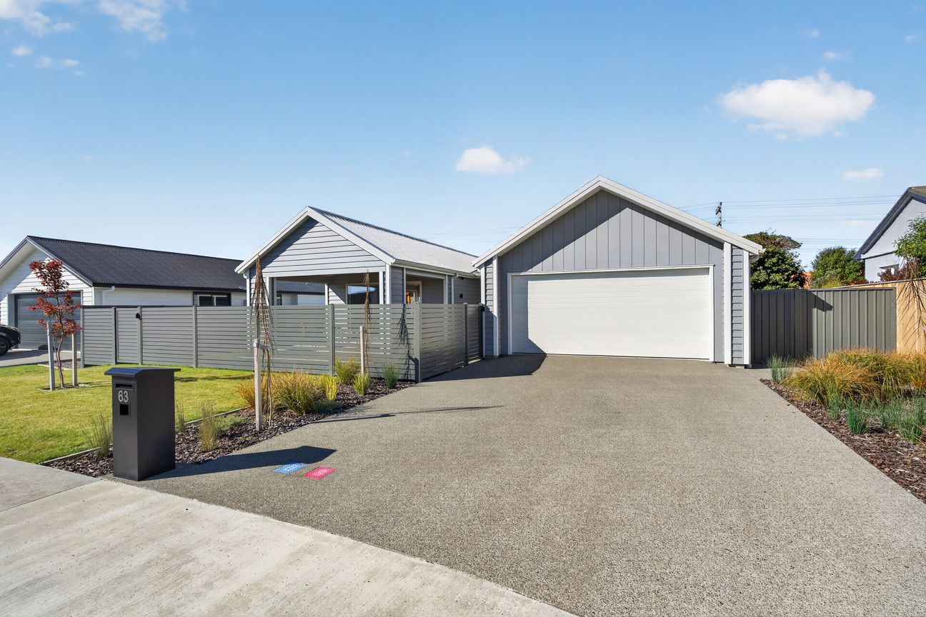 Near New in Westbush! - Widok 2