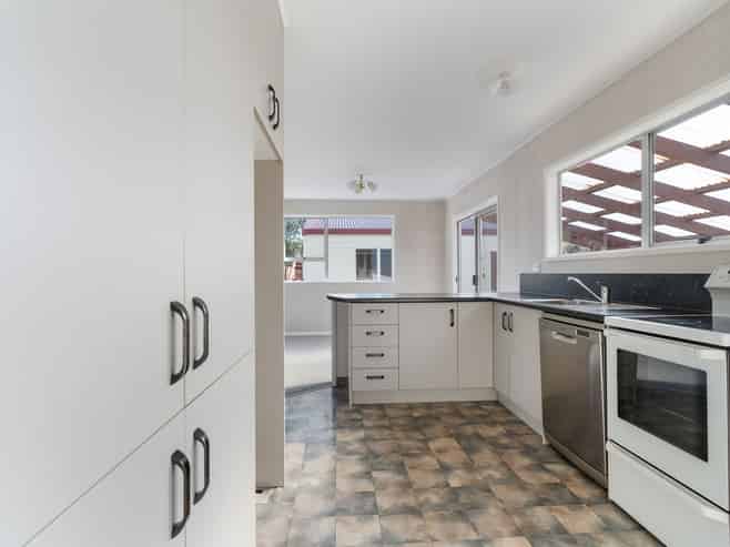 13 Hornsby Street, Carterton
