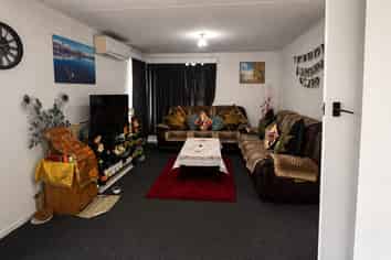 13 Mclean Avenue, Papatoetoe