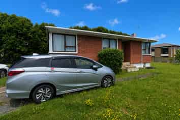 13 Mclean Avenue, Papatoetoe