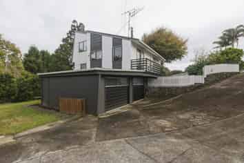 77 Resolution Road, Welcome Bay