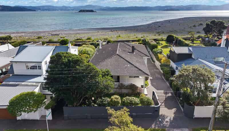 438 Muritai Road, Eastbourne
