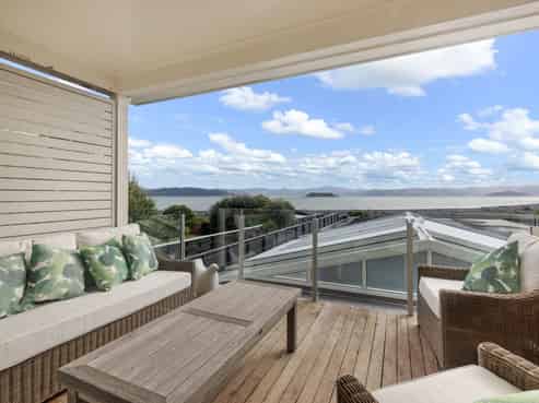 438 Muritai Road, Eastbourne
