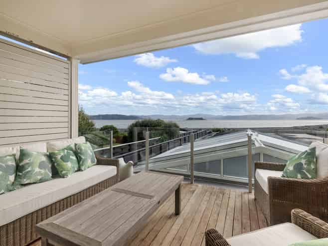 438 Muritai Road, Eastbourne