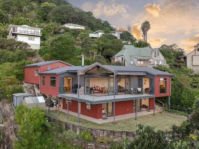8 Wiremu Road, Tairua