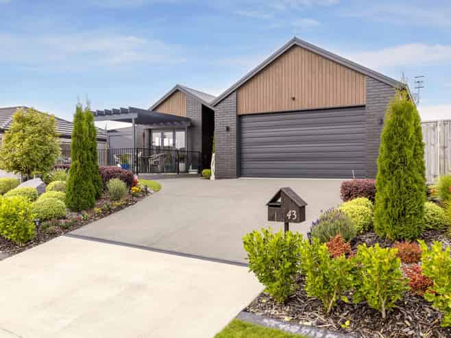 43 Harakeke Drive, Wharewaka