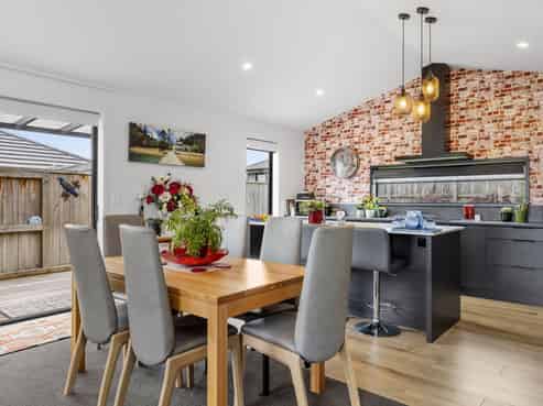43 Harakeke Drive, Wharewaka