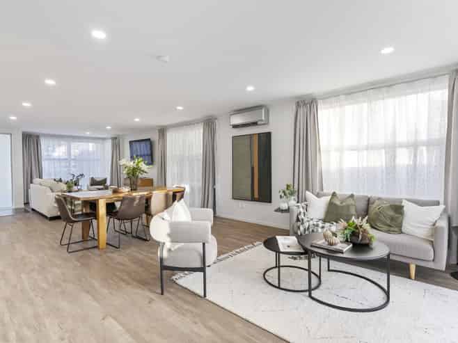 12 Phar Lap Crescent, Takanini
