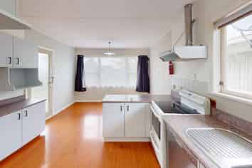 7 Abraham Crescent, Milson