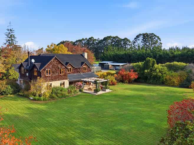 313 Plaskett Road, Fernside