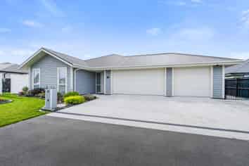 11 Lunn Crescent, LEESTON