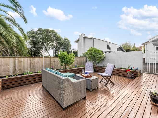2/23 Martin Avenue, Remuera