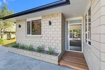 28 Baxendale Drive, Westbrook
