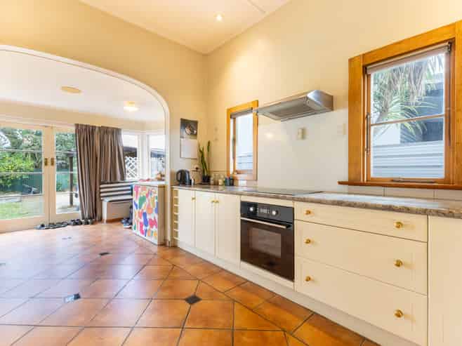 2 Beresford Street, Takaro