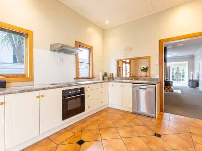 2 Beresford Street, Takaro