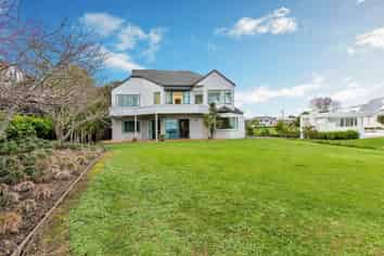 25 Puriri Road, Beachlands