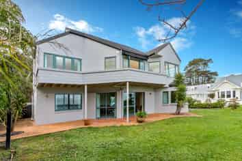 25 Puriri Road, Beachlands