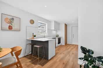 7/46 Cuba Street, Petone