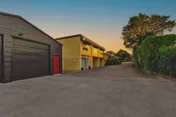 Golden Leaf Apartment Motels – Inner City FHGC 