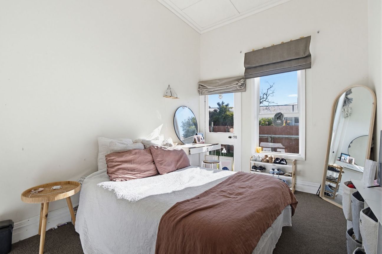 Four bed, Two bath + Room to Renovate in Raureka - Altro