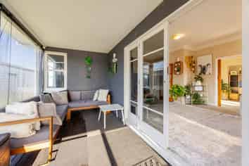 107a Mayfair Avenue, Mayfair