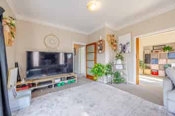 107a Mayfair Avenue, Mayfair