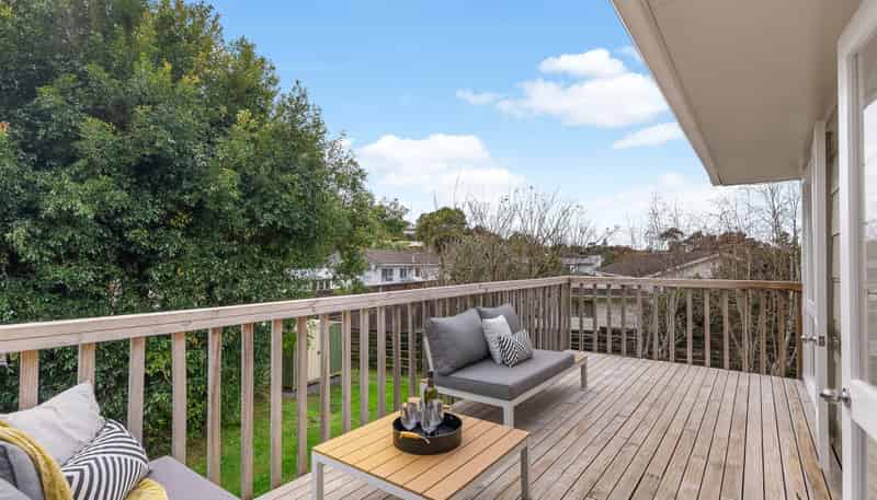 70 Stapleford Crescent, Browns Bay