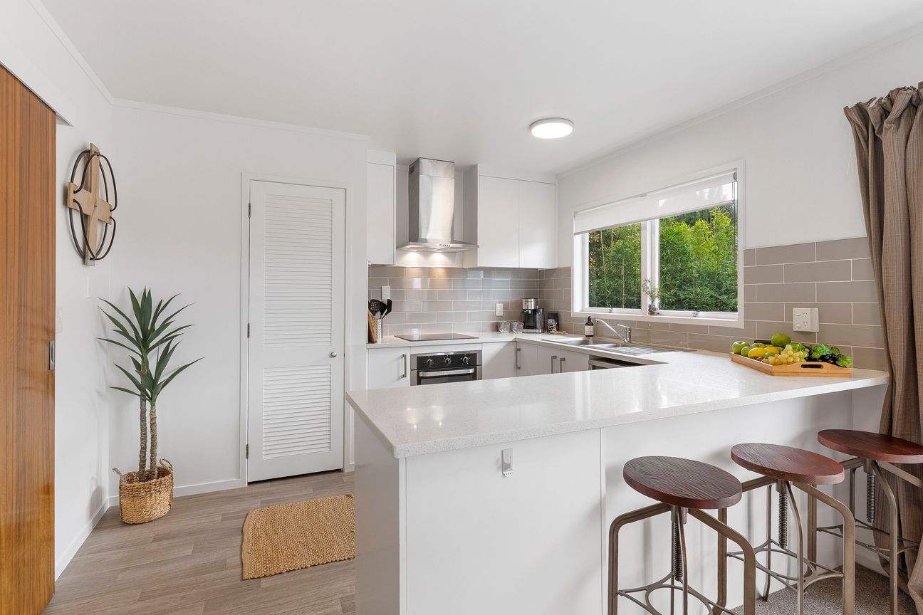 ELEVATED PRIVACY IN THE HEART OF BROWNS BAY - Ansicht 3
