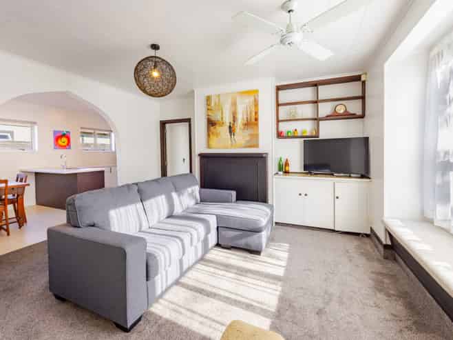 706 Whitehead Road, Saint Leonards