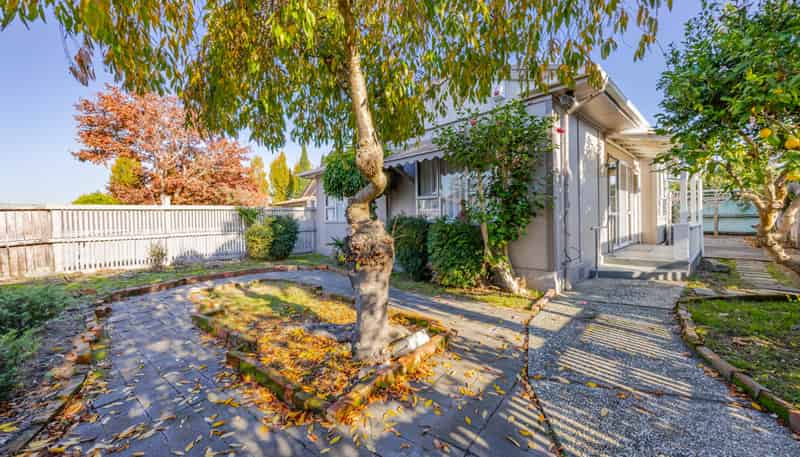 706 Whitehead Road, Saint Leonards