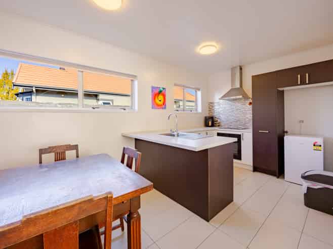 706 Whitehead Road, Saint Leonards