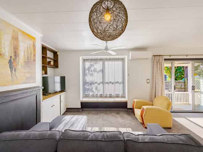 706 Whitehead Road, Saint Leonards