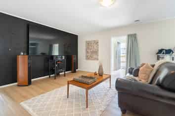 5 Wisteria Way , Mairangi Bay