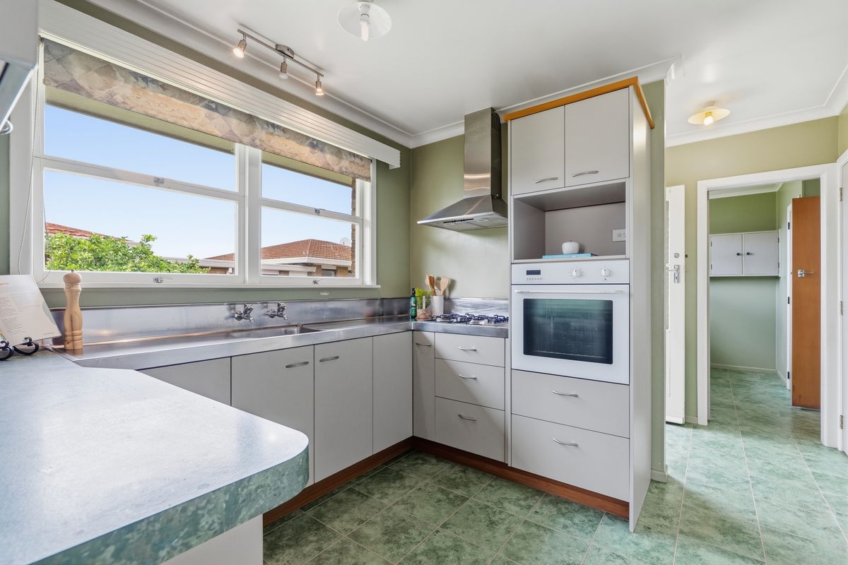 Spacious Family Living in Sought-After Matua - Ansicht 5
