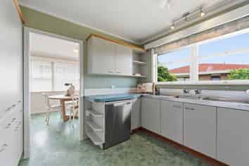 24 Levers Road, Matua