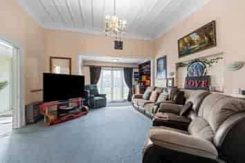 7 Cracroft Street, Waitara